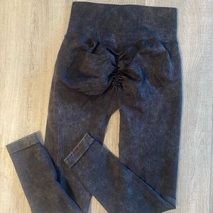 acid wash booty scrunch leggings